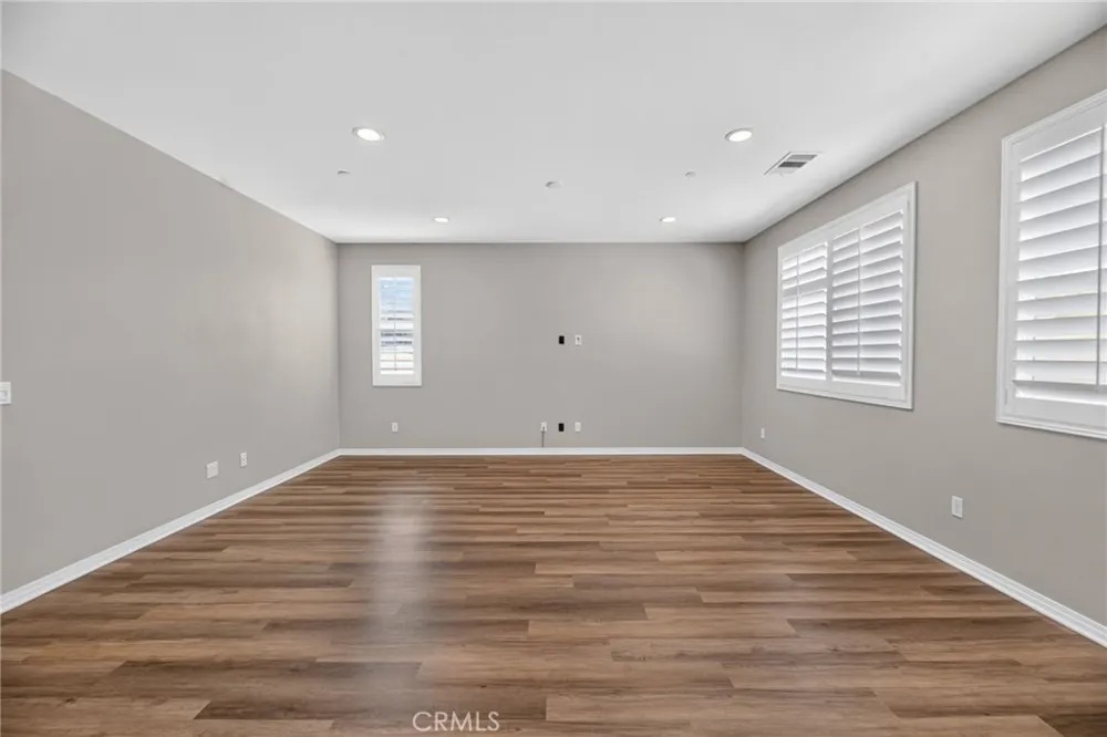 34136 Thistlewood Avenue Murrieta, CA 92563
