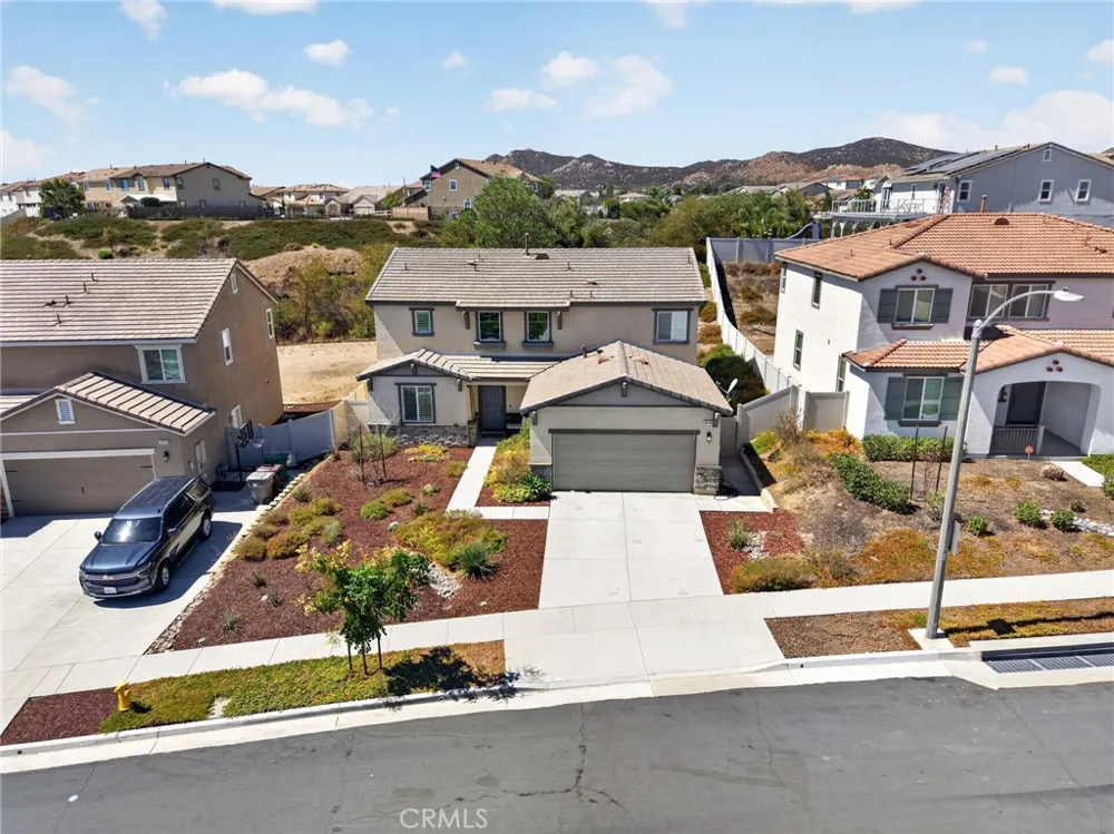 34136 Thistlewood Avenue Murrieta, CA 92563