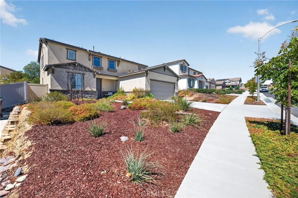 34136 Thistlewood Avenue Murrieta, CA 92563