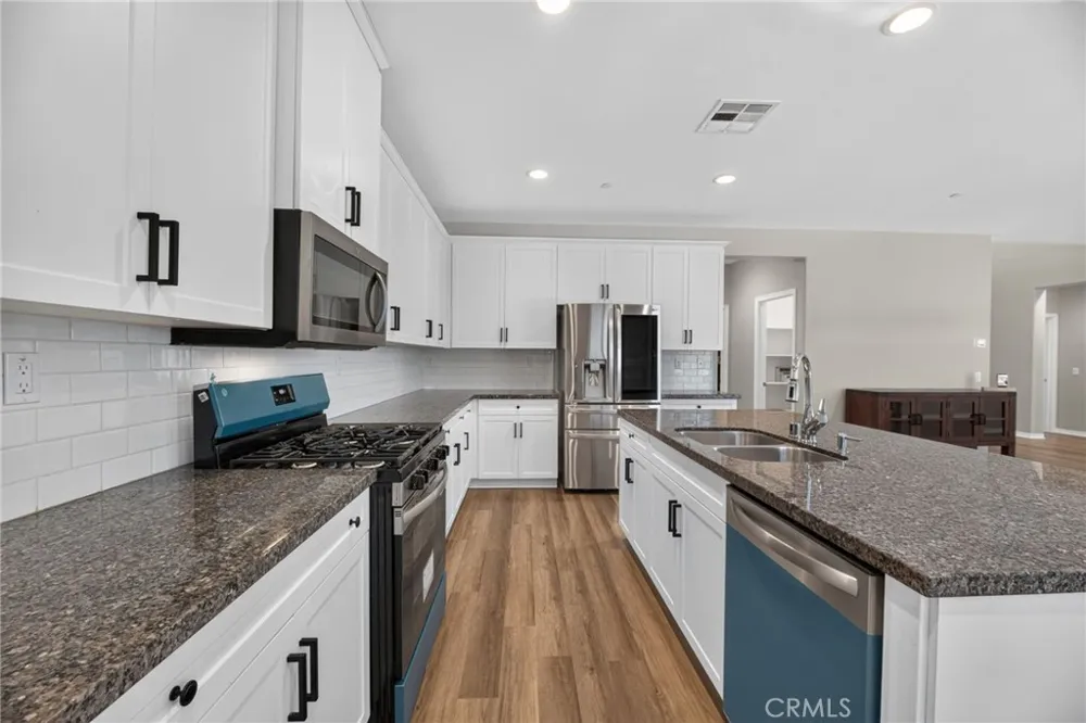 34136 Thistlewood Avenue Murrieta, CA 92563