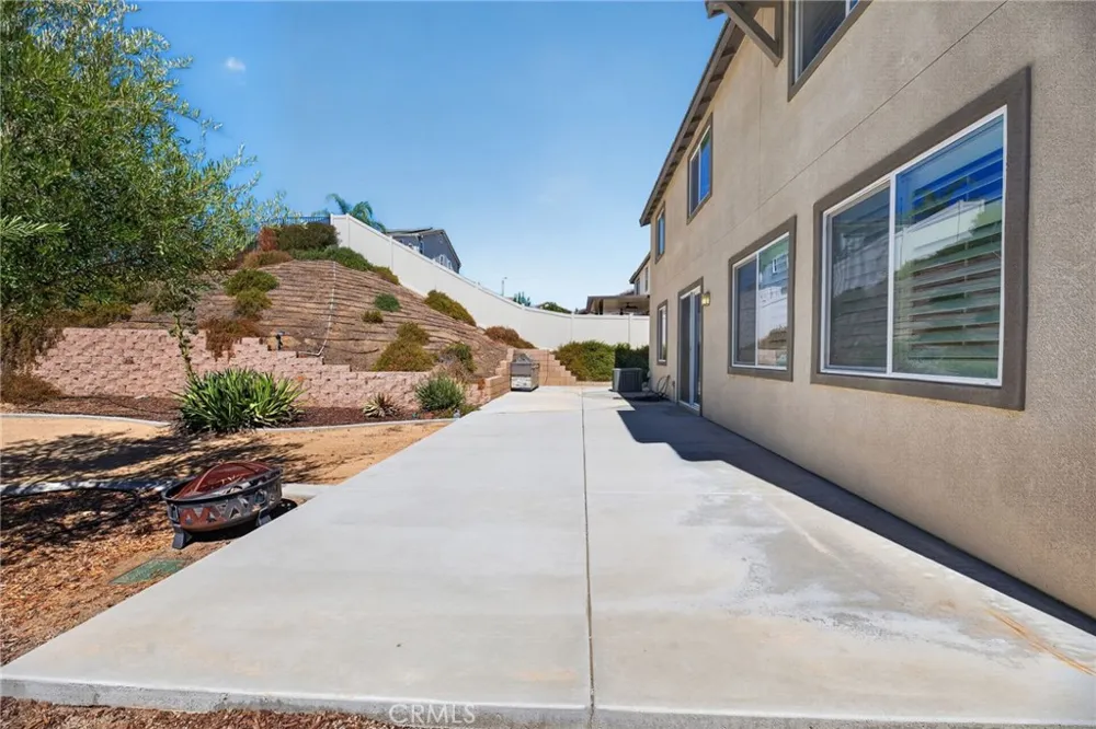 34136 Thistlewood Avenue Murrieta, CA 92563