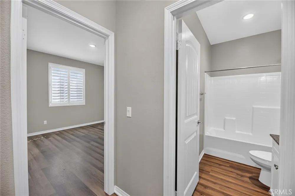 34136 Thistlewood Avenue Murrieta, CA 92563