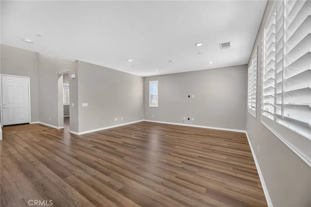 34136 Thistlewood Avenue Murrieta, CA 92563