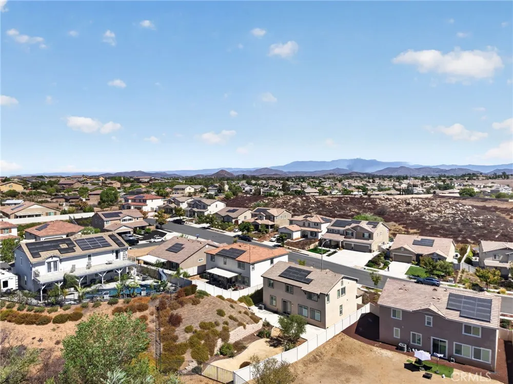 34136 Thistlewood Avenue Murrieta, CA 92563