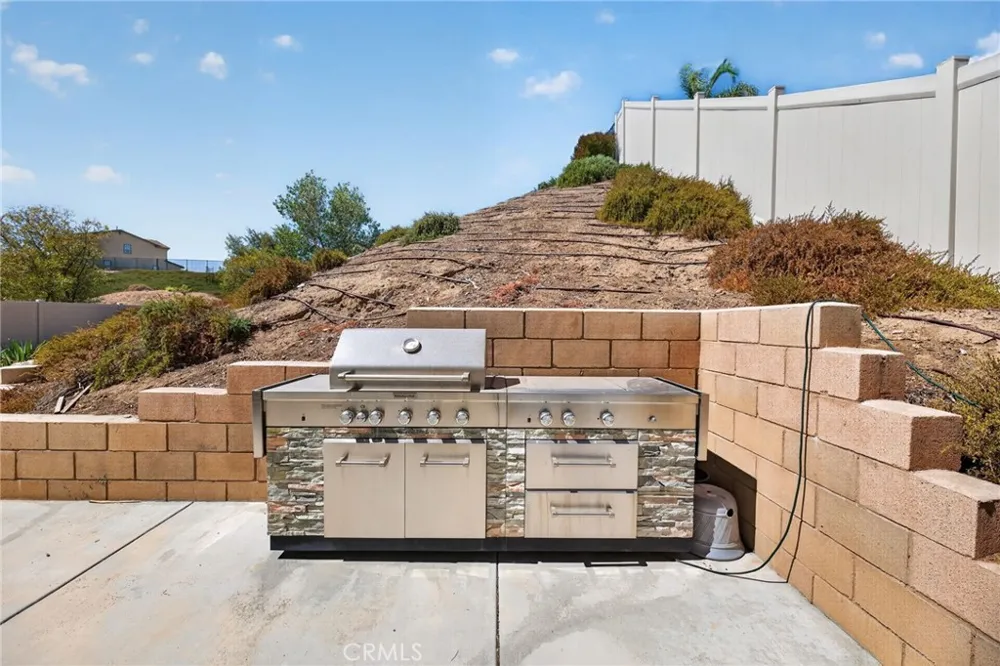 34136 Thistlewood Avenue Murrieta, CA 92563
