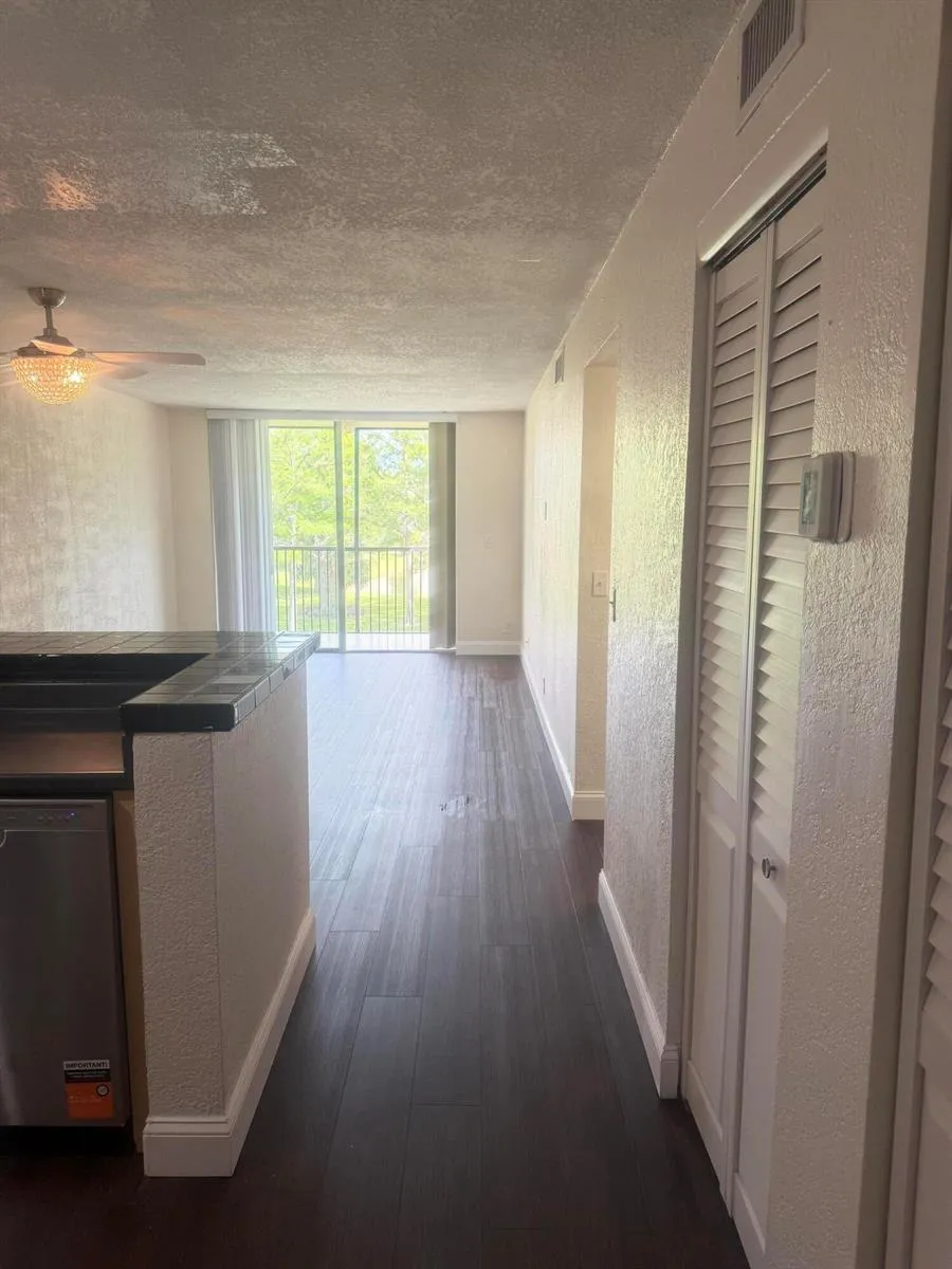 7710 NW 50th Street #304 Lauderhill, FL 33351