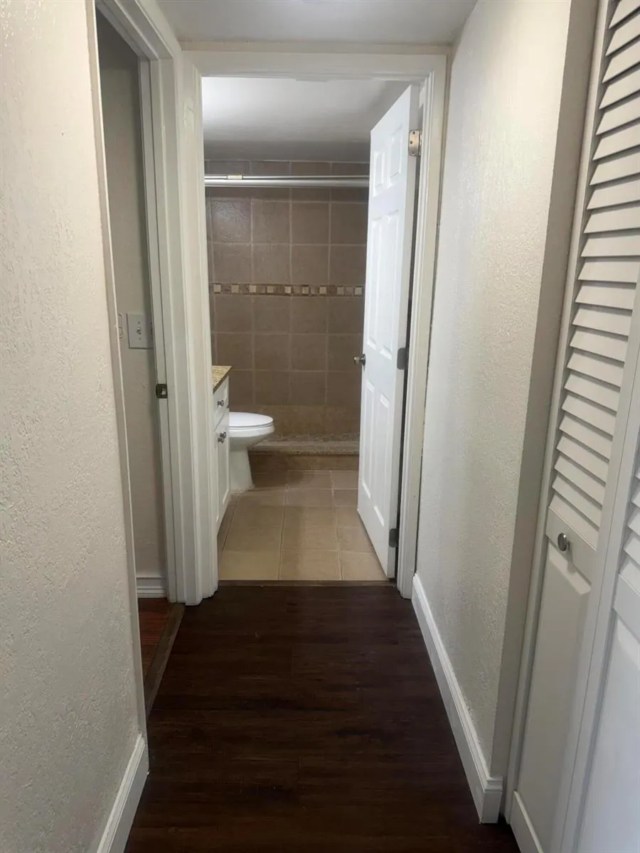7710 NW 50th Street #304 Lauderhill, FL 33351