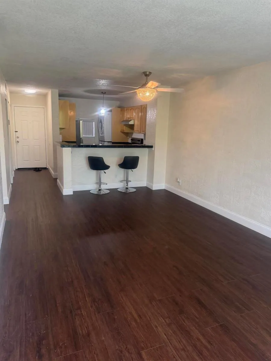 7710 NW 50th Street #304 Lauderhill, FL 33351