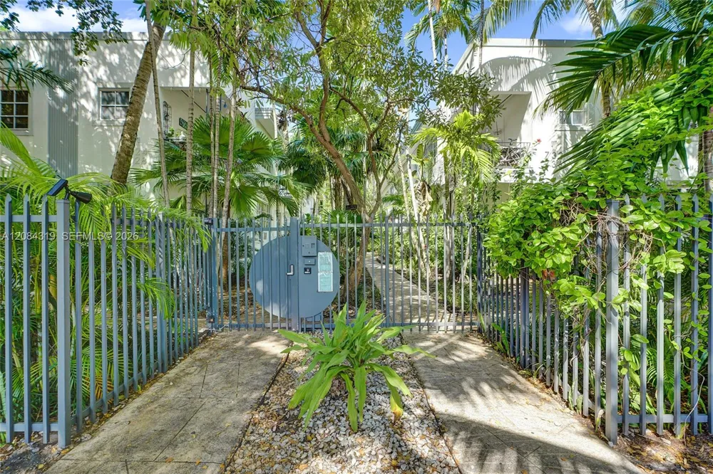 736 Lenox Ave #B7 Miami Beach, FL 33139