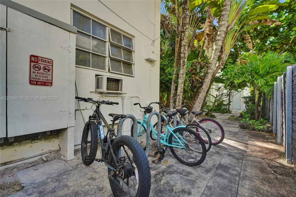 736 Lenox Ave #B7 Miami Beach, FL 33139