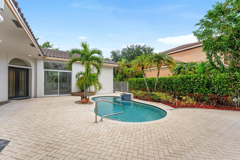 18596 Ocean Mist Drive Boca Raton, FL 33498