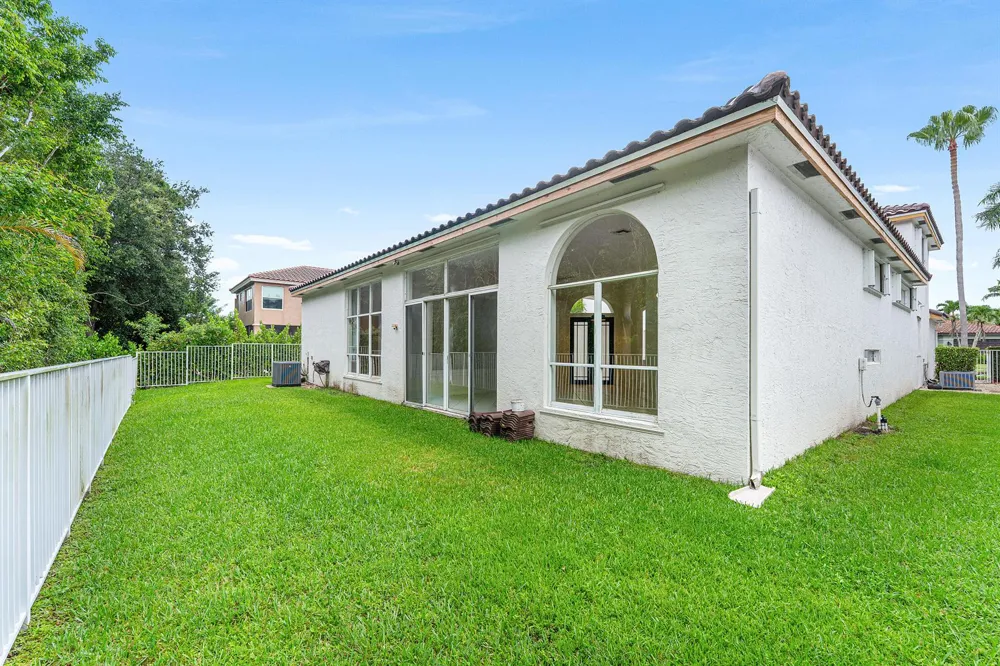 18596 Ocean Mist Drive Boca Raton, FL 33498
