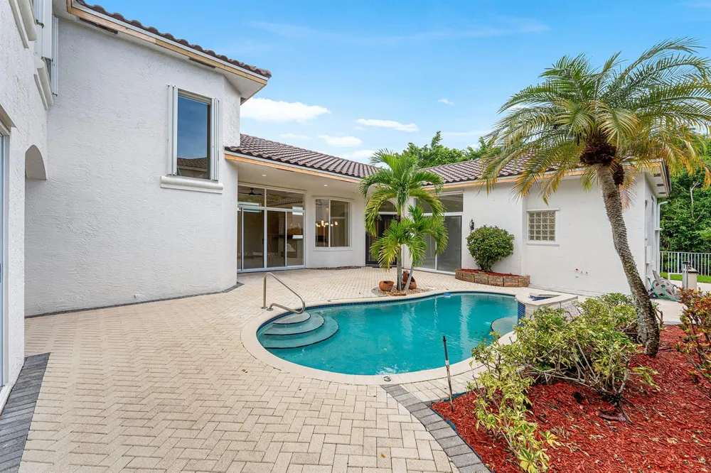 18596 Ocean Mist Drive Boca Raton, FL 33498