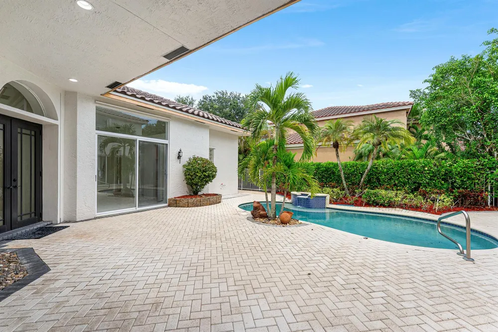 18596 Ocean Mist Drive Boca Raton, FL 33498