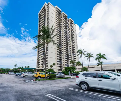 5600 Flagler Drive #203
