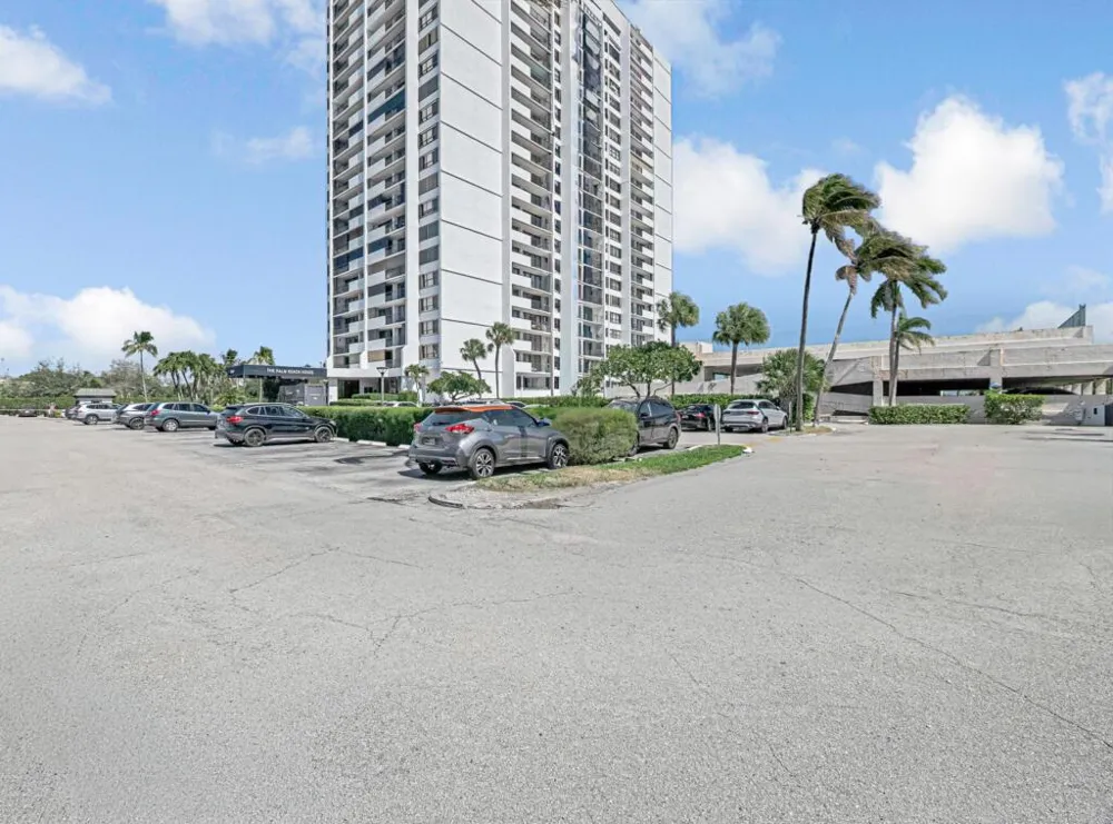 5600 Flagler Drive #203 West Palm Beach, FL 33407