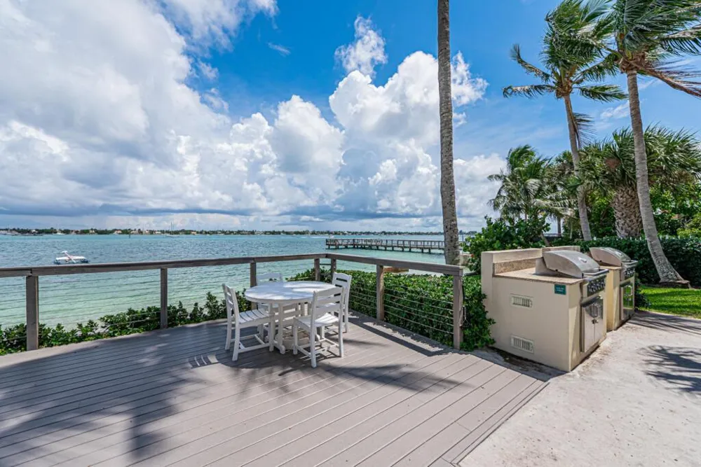 5600 Flagler Drive #203 West Palm Beach, FL 33407