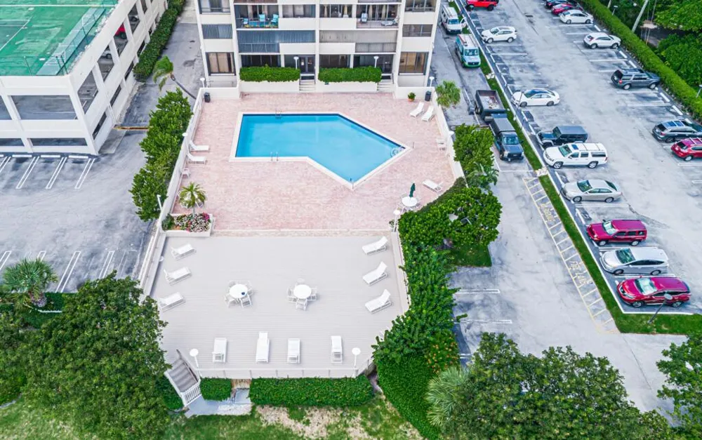 5600 Flagler Drive #203 West Palm Beach, FL 33407
