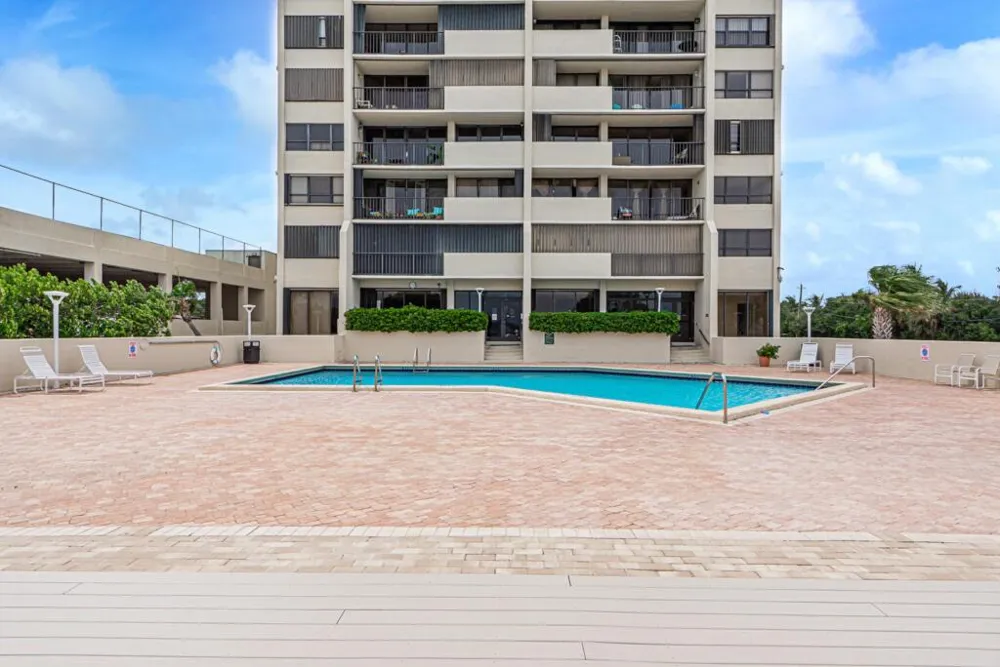 5600 Flagler Drive #203 West Palm Beach, FL 33407