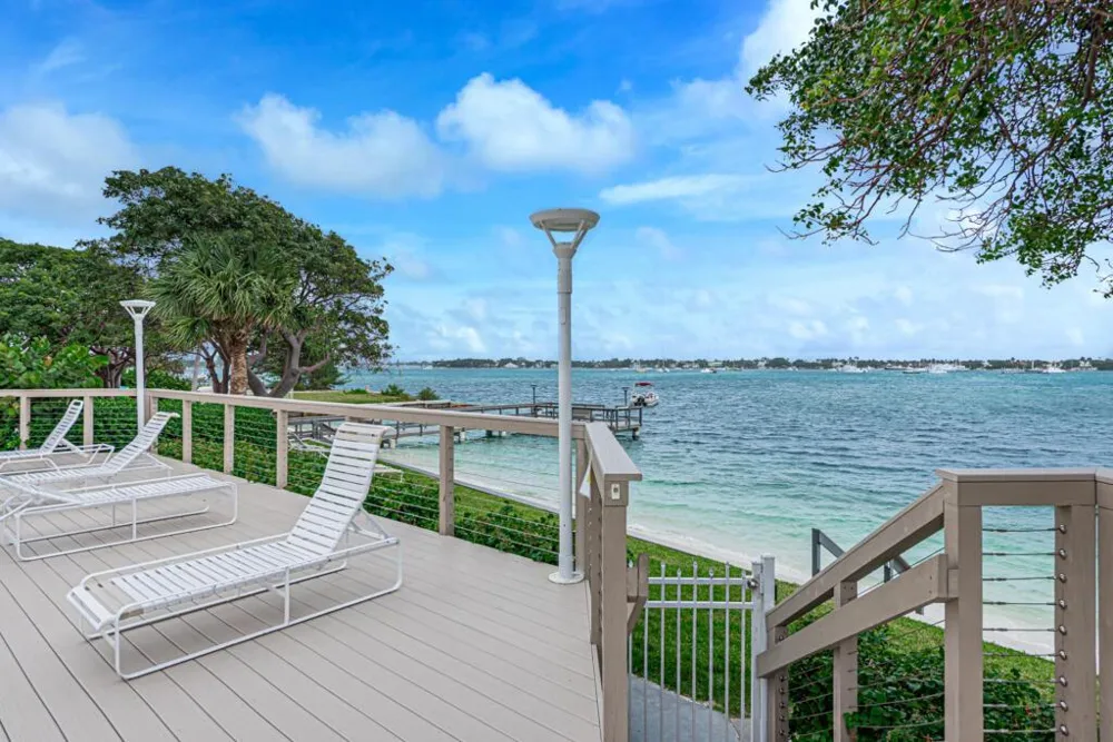 5600 Flagler Drive #203 West Palm Beach, FL 33407