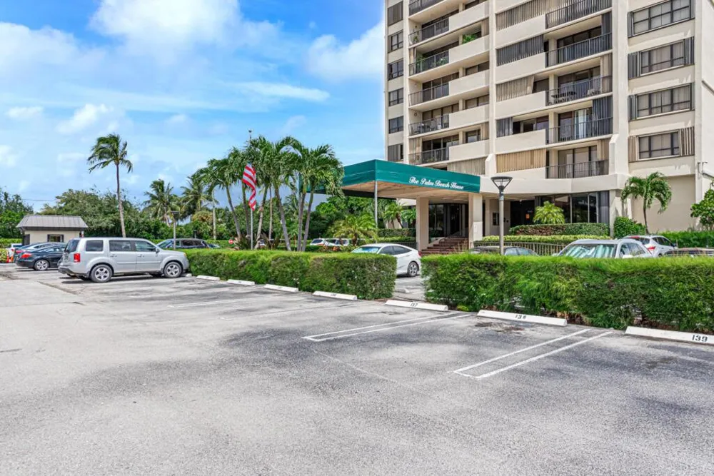 5600 Flagler Drive #203 West Palm Beach, FL 33407