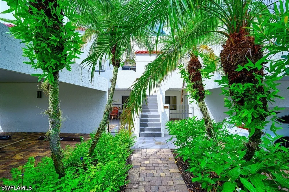 Windsurf Lane #A-202 Naples, FL 34108
