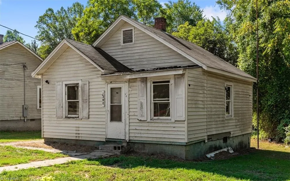 1205 Lyle Street Reidsville, NC 27320