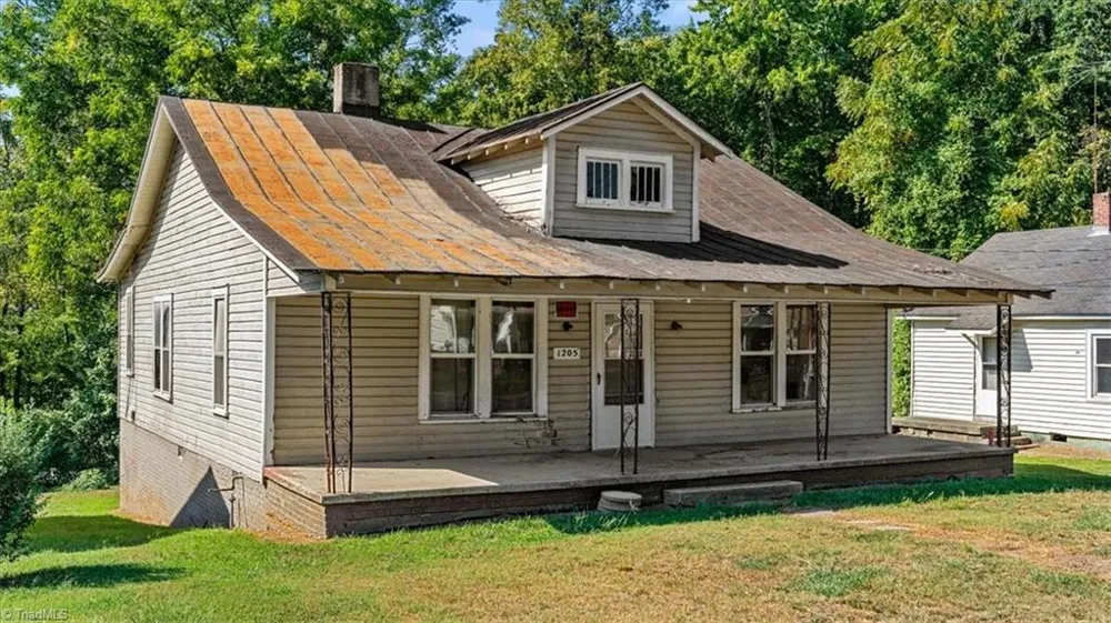 1205 Lyle Street Reidsville, NC 27320