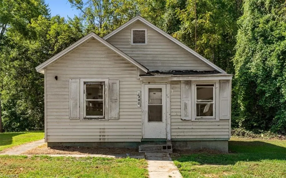 1205 Lyle Street Reidsville, NC 27320