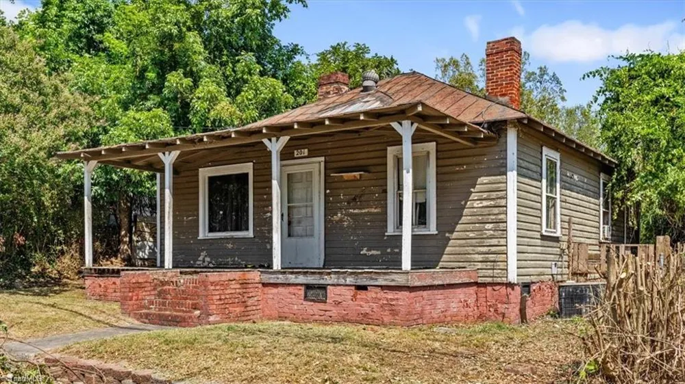201 Lamberth Street Reidsville, NC 27320