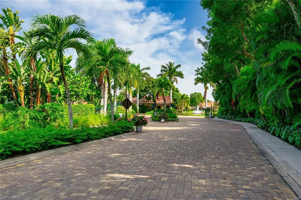 661 Windsurf Lane #A-202 Naples, FL 34108