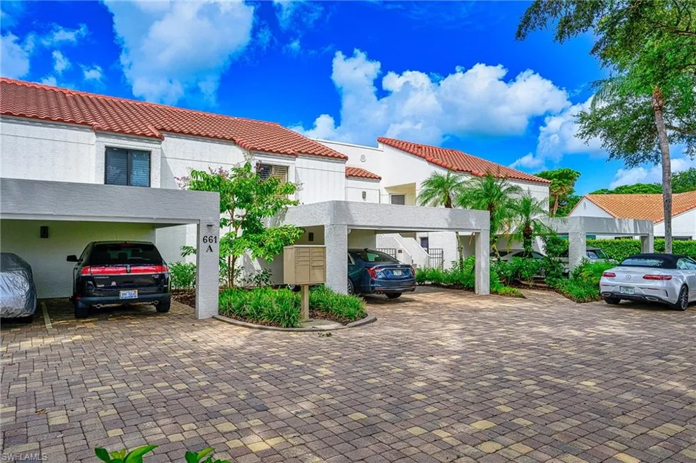 661 Windsurf Lane #A-202 Naples, FL 34108