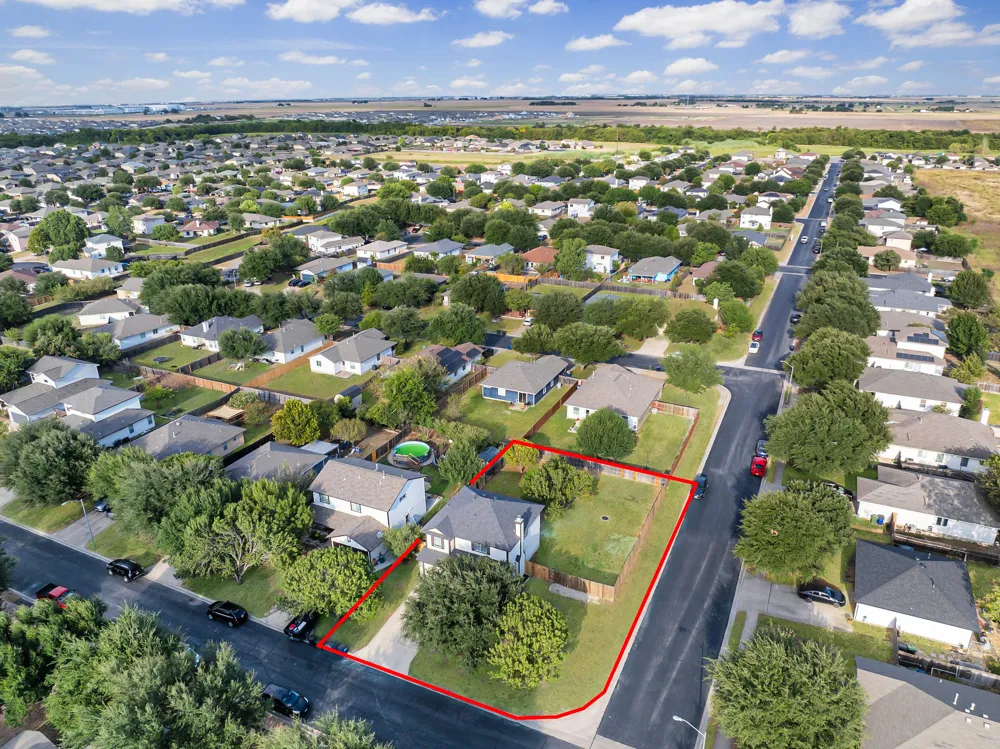 502 Garrett Court Hutto, TX 78634
