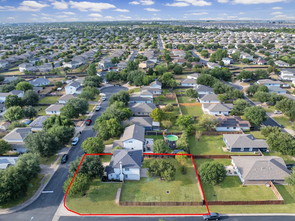 502 Garrett Court Hutto, TX 78634