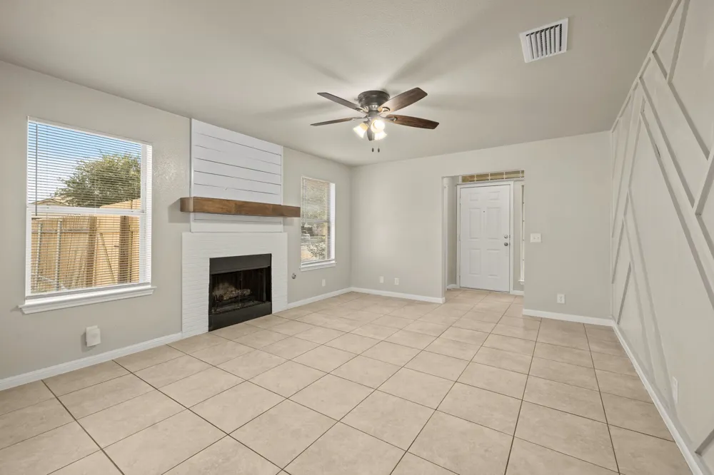 502 Garrett Court Hutto, TX 78634