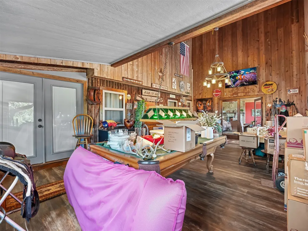 1850 W Ranch Road 337 Leakey, TX 78873
