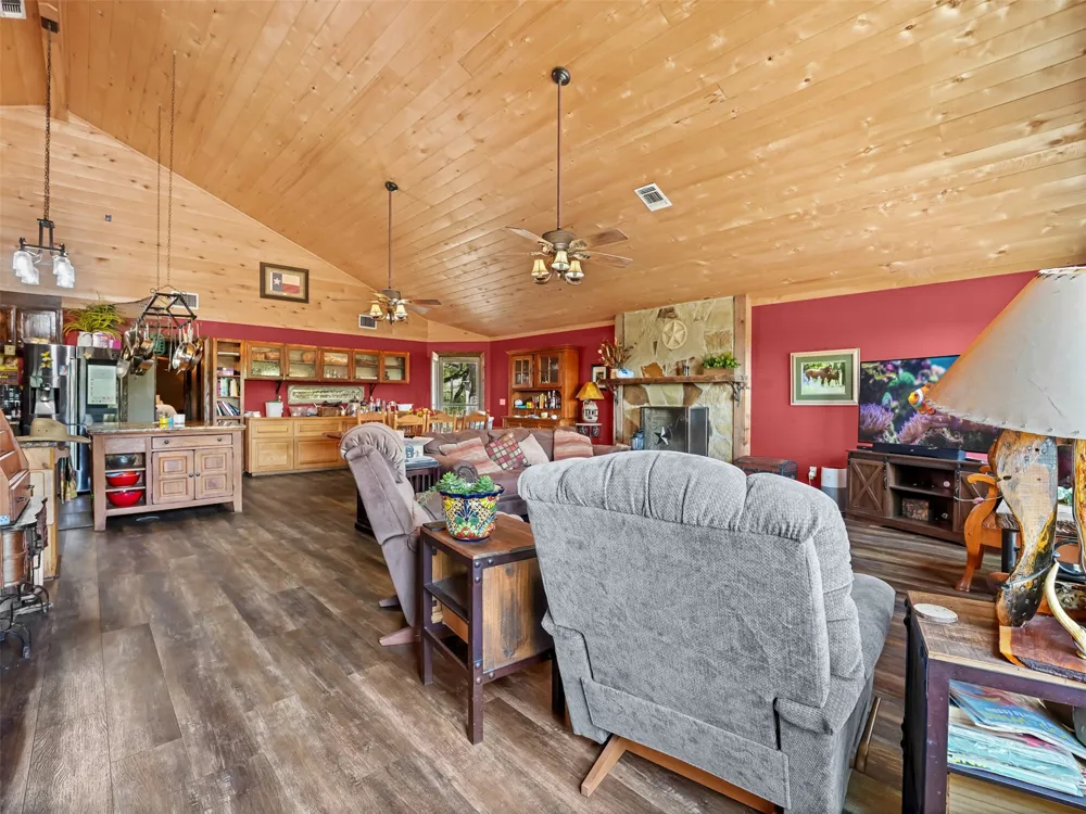 1850 W Ranch Road 337 Leakey, TX 78873