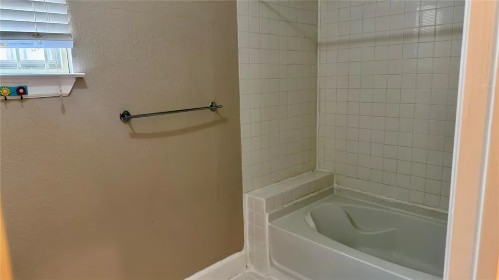 10538 Huntington View Drive Houston, TX 77099