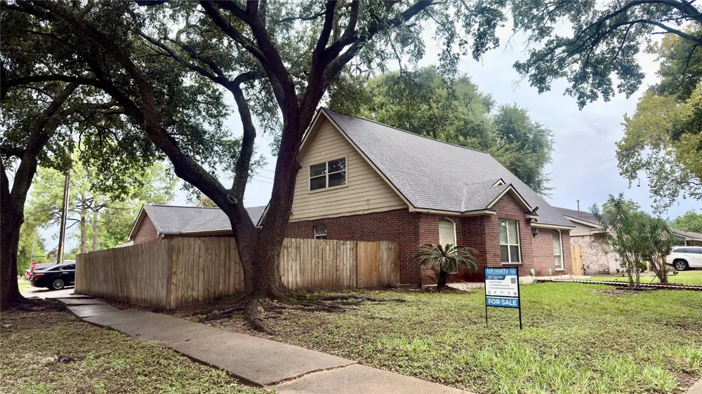 10538 Huntington View Drive Houston, TX 77099
