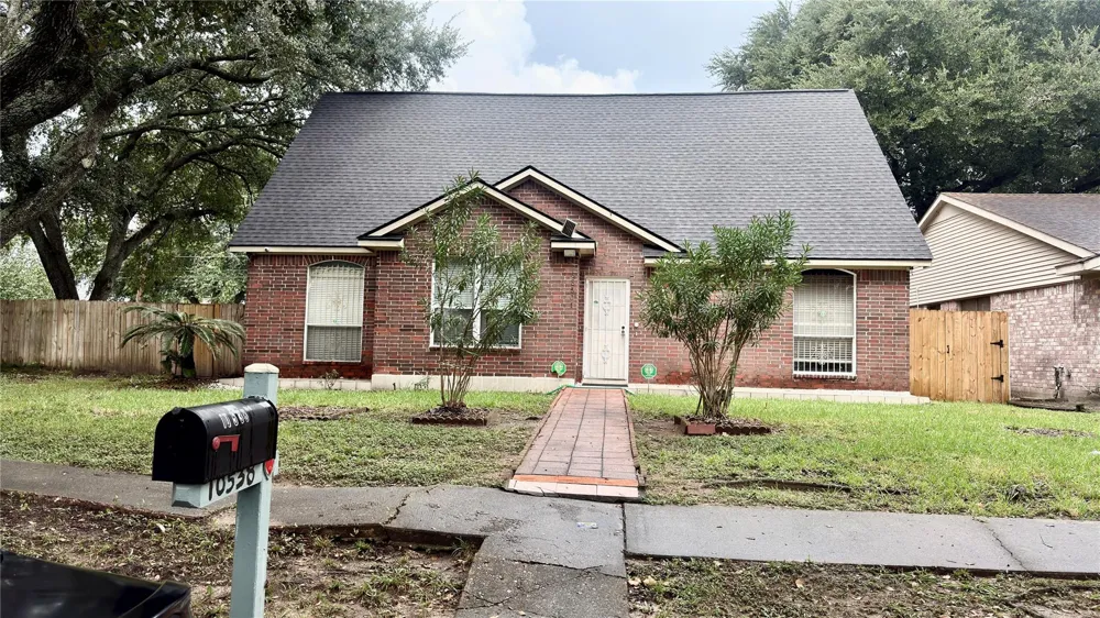 10538 Huntington View Drive Houston, TX 77099