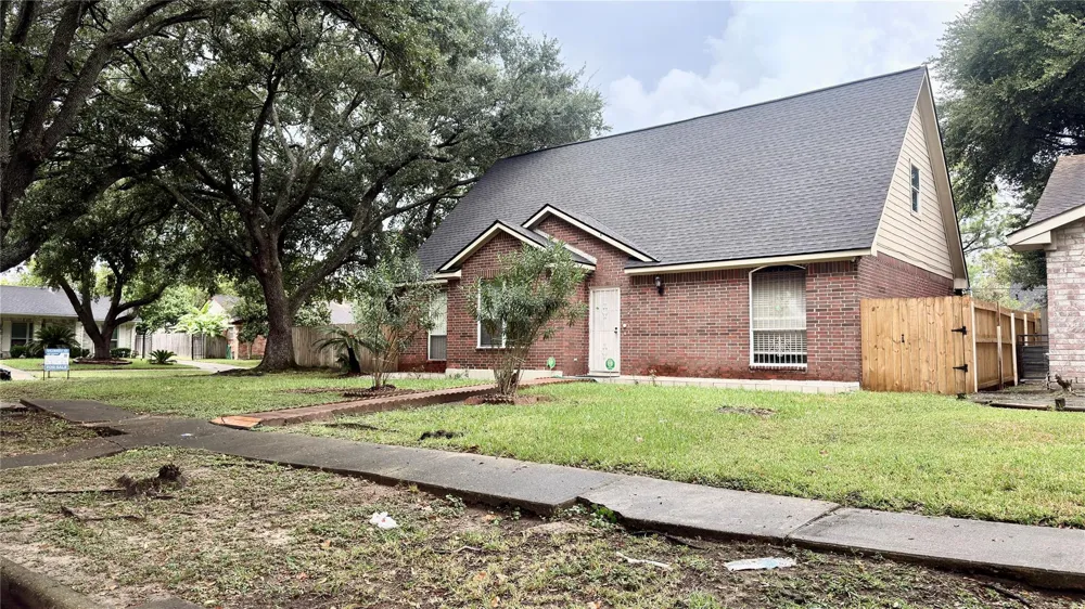 10538 Huntington View Drive Houston, TX 77099