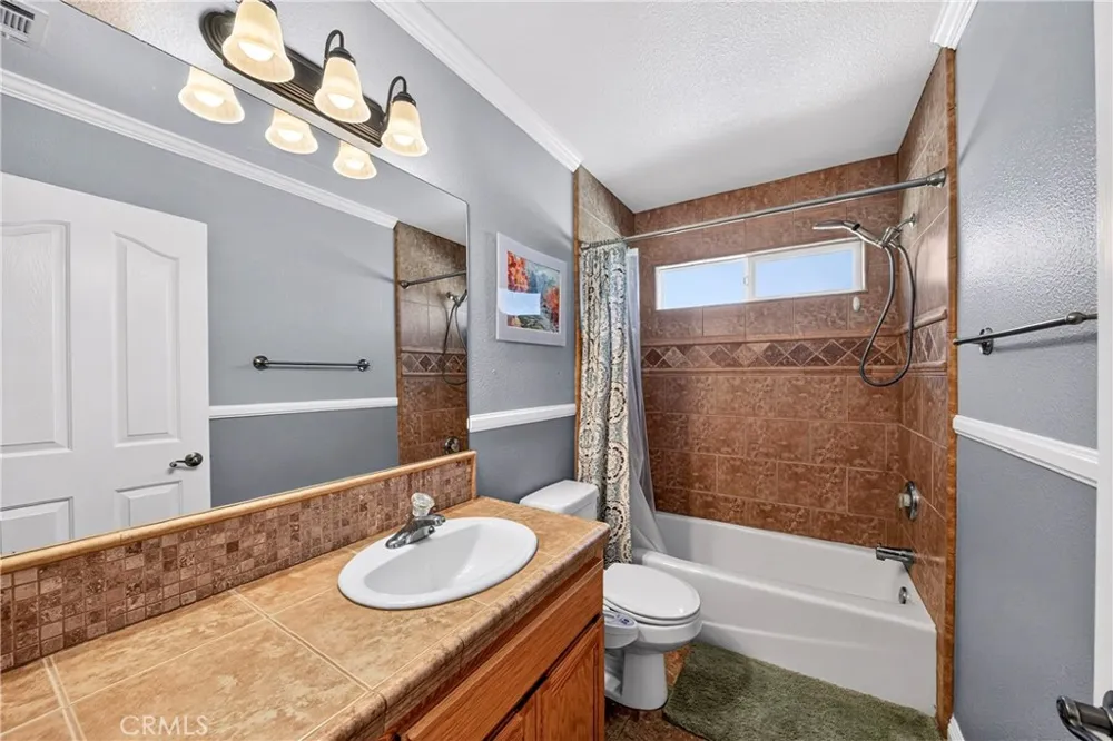 21031 Rancherias Apple Valley, CA 92307