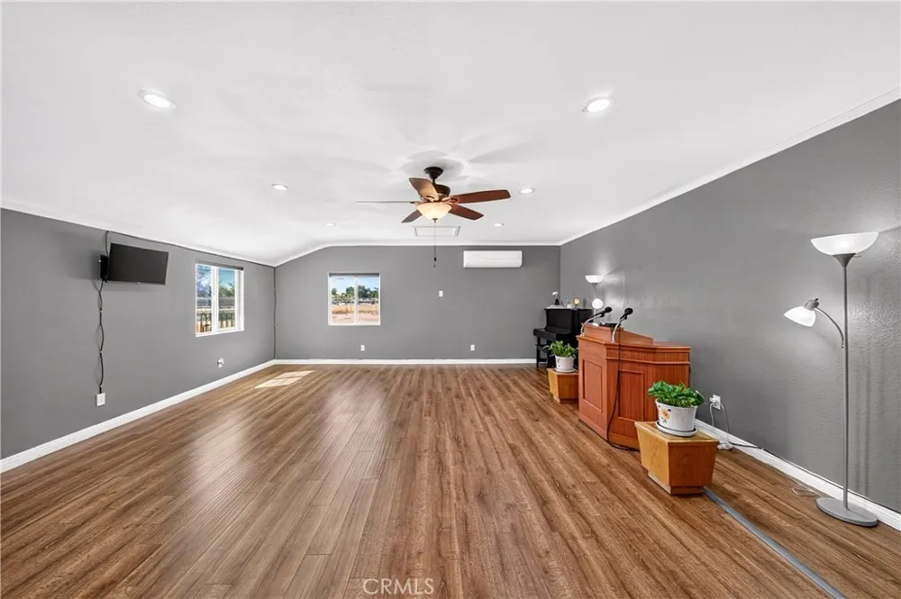 21031 Rancherias Apple Valley, CA 92307