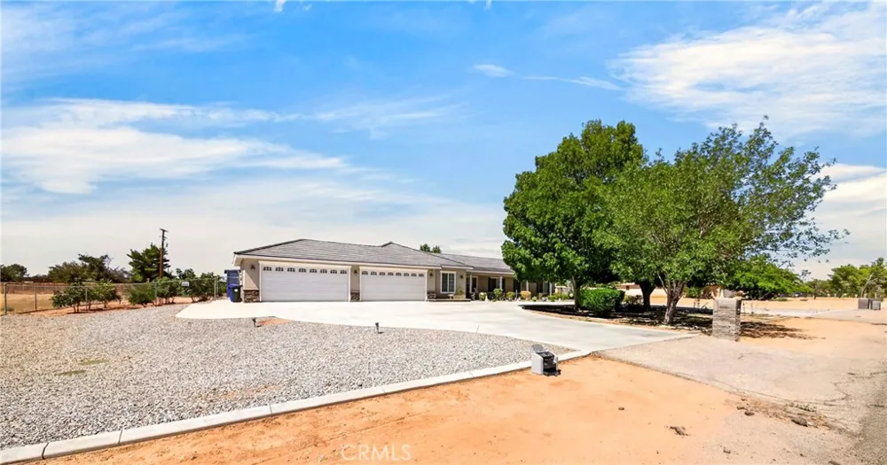 21031 Rancherias Apple Valley, CA 92307