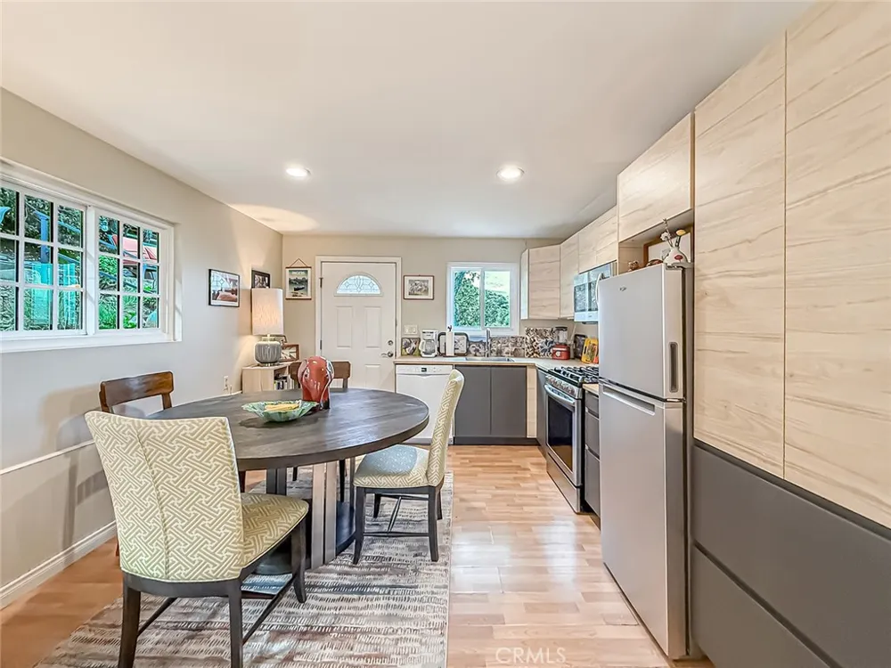 1059 Alta Vista Simi Valley, CA 93063