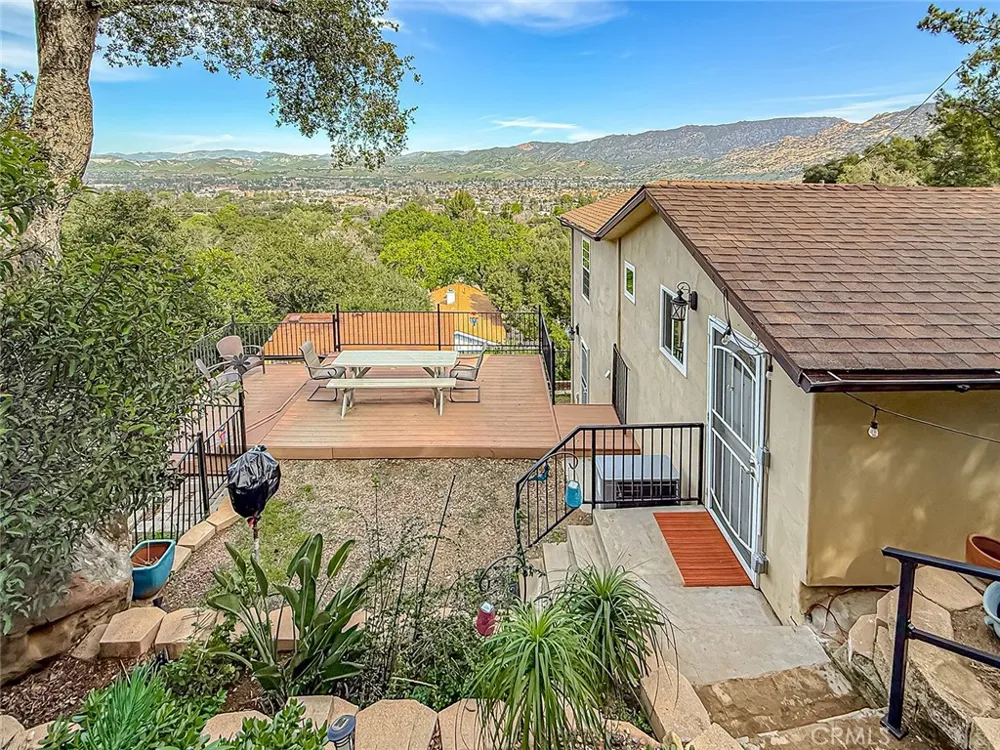 1059 Alta Vista Simi Valley, CA 93063