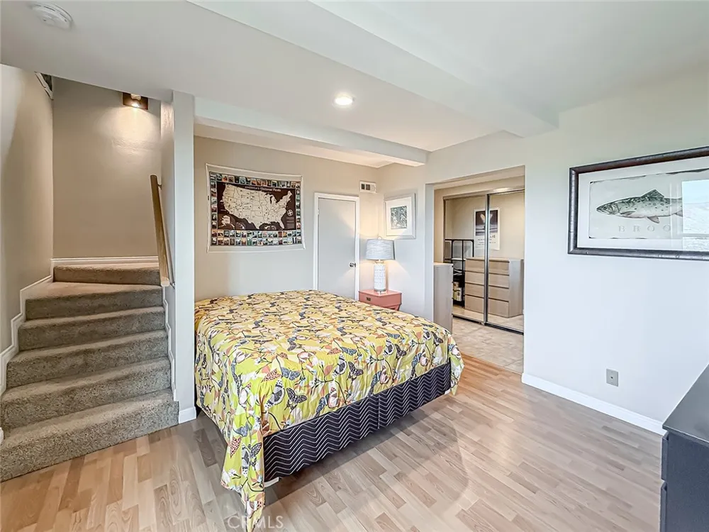 1059 Alta Vista Simi Valley, CA 93063