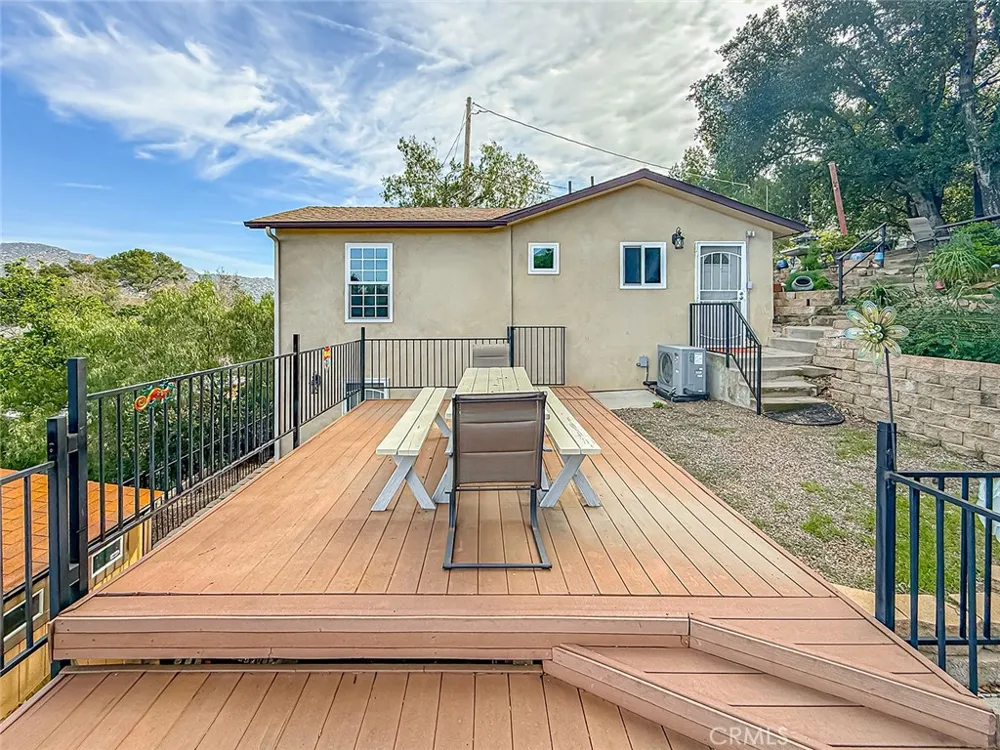 1059 Alta Vista Simi Valley, CA 93063