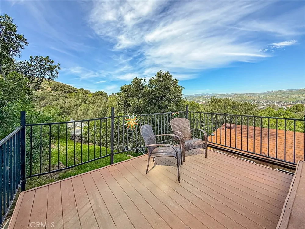 1059 Alta Vista Simi Valley, CA 93063