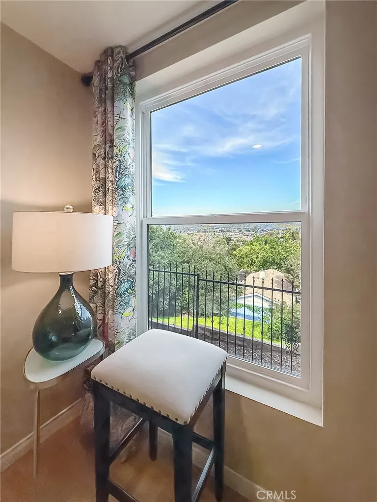1059 Alta Vista Simi Valley, CA 93063